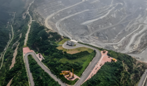 Read more about the article 智慧矿山绿色转型方案：节能减排技术与应用实践