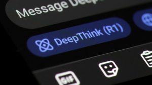 Read more about the article DeepSeek赋能行业智能转型