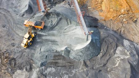 Read more about the article 智慧矿山的综合管控平台应具备哪些功能？